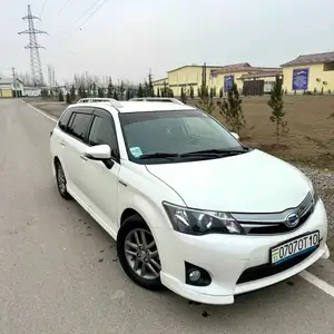 Toyota Fielder, 2014