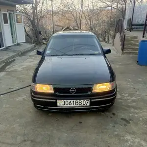 Opel Vectra A, 1995