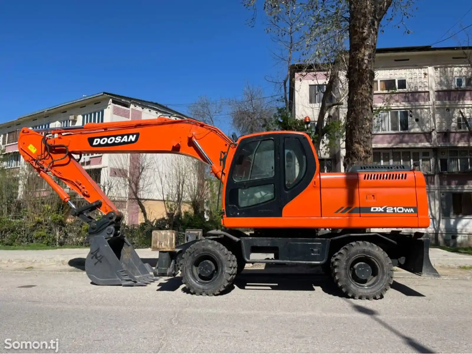 Экскаватор Doosan DX210W-1