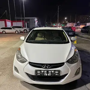 Hyundai Elantra, 2013