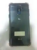 Телефон LG Q815L-5