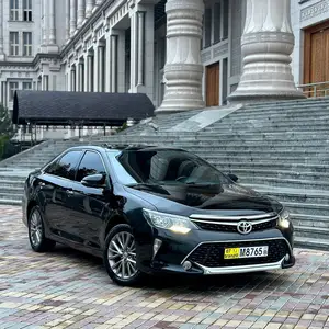 Toyota Camry, 2017