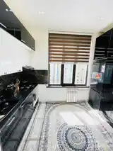 3-комн. квартира, 10 этаж, 80 м², Шохмансур, проспект Айни-2