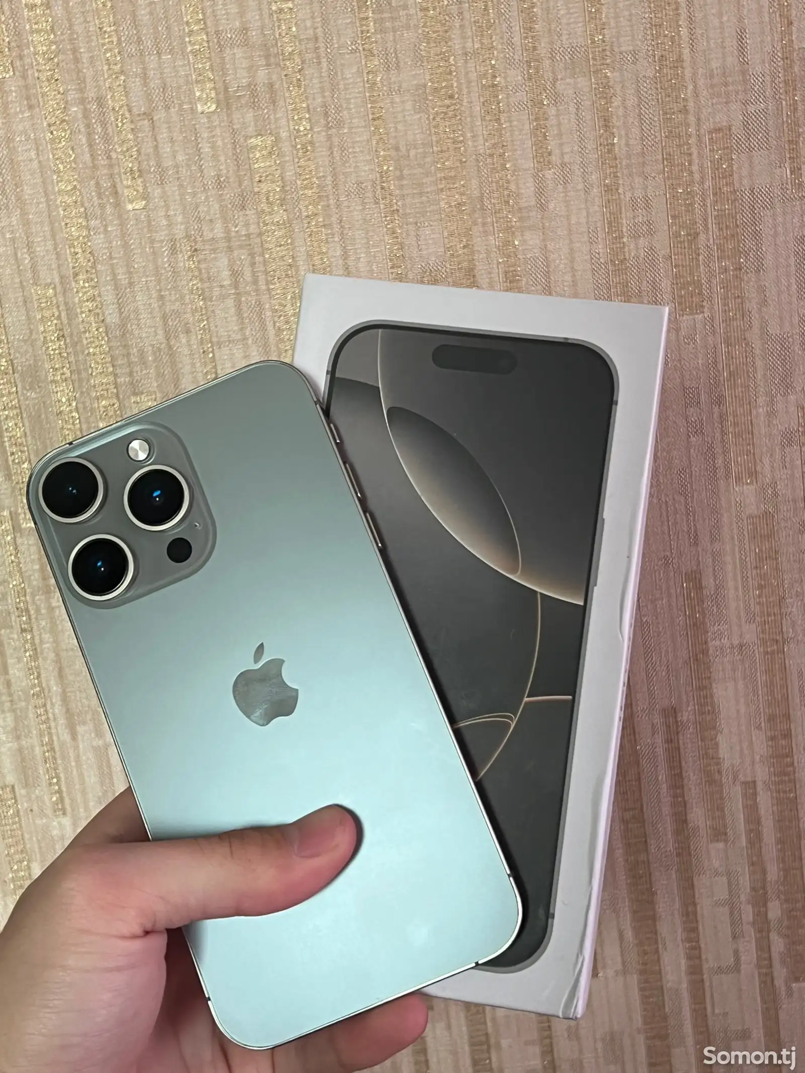 Apple iPhone Xr, 128 gb, Coral-1