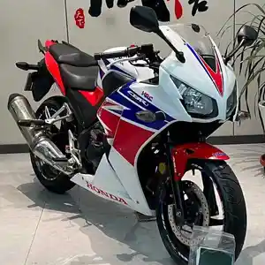 Мотоцикл Honda CBR 300RR на заказ