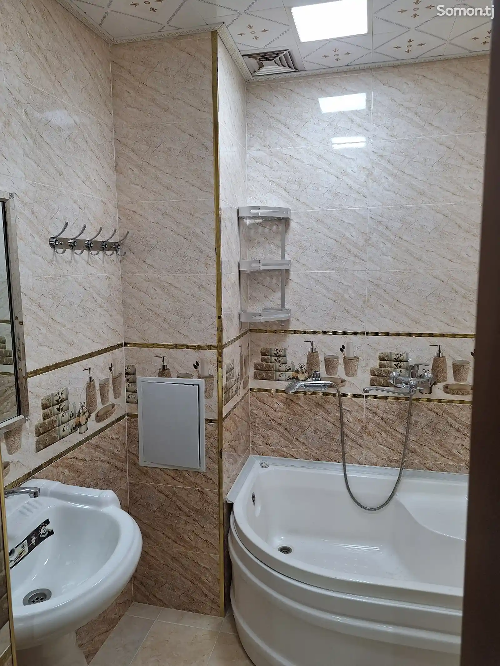 3-комн. квартира, 3 этаж, 121м², улица Айни 49, около Садбарг-10