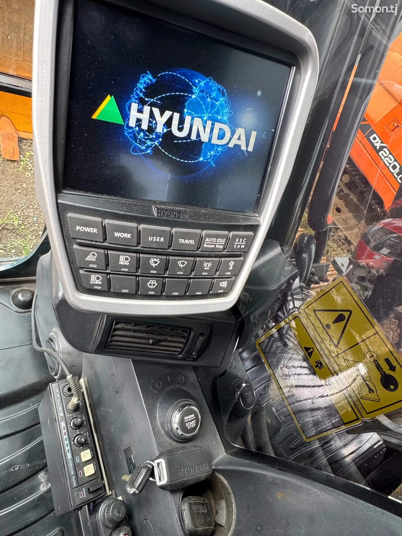 Экскаватор Hyundai HX300-12