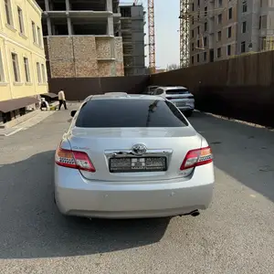 Toyota Camry, 2011