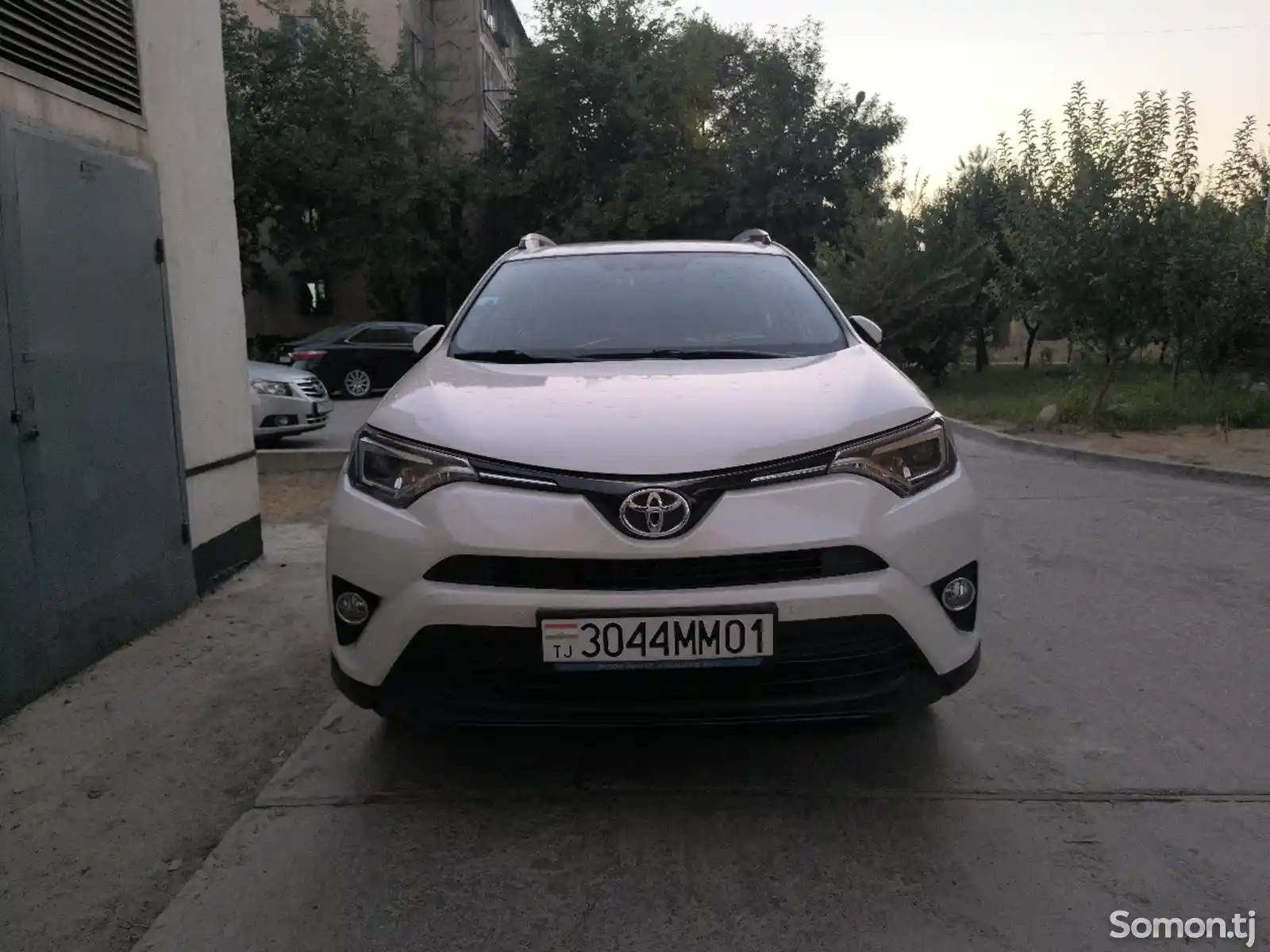 Toyota RAV 4, 2016-1