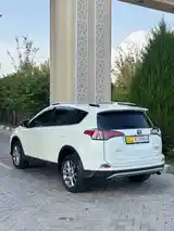 Toyota RAV 4, 2017-4