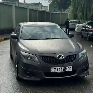 Toyota Camry, 2010