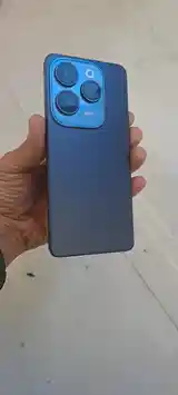 Infinix 40 Pro-2