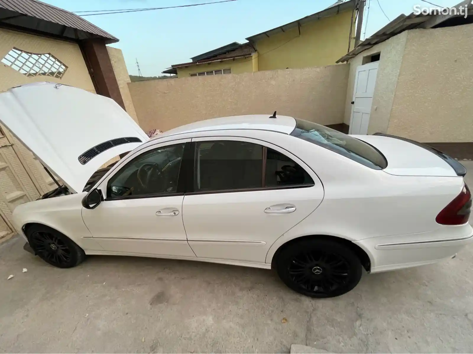 Mercedes-Benz E class, 2008-8