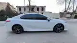 Toyota Camry, 2018-6