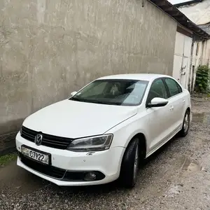 Volkswagen Jetta, 2012