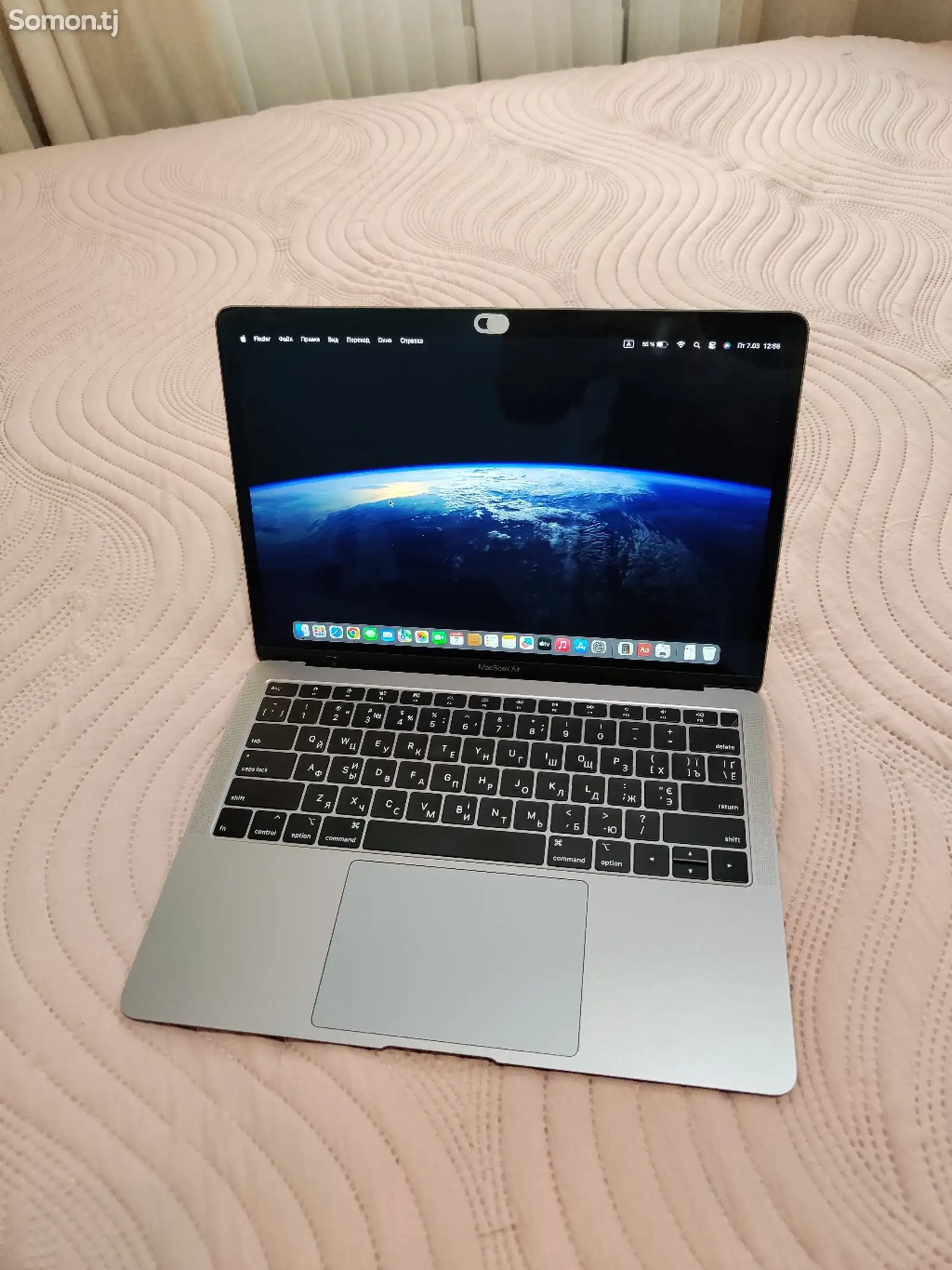 Ноутбук MacBook air 2019 i5-1