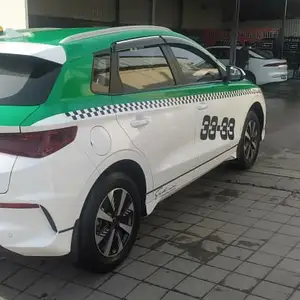 BYD E2, 2023