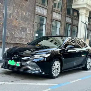 Toyota Camry, 2018