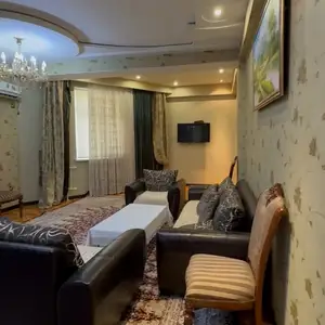 3-комн. квартира, 4 этаж, 90м², Дом печать, Швили