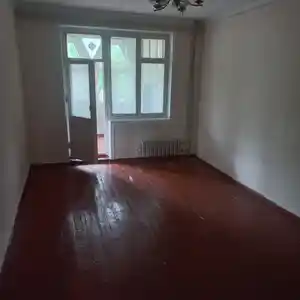 3-комн. квартира, 4 этаж, 64 м², Маяковский( Фабр. Ширин)