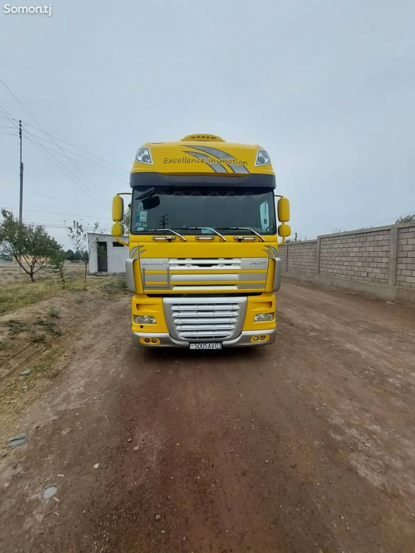 Грузовик DAF XF105 460-1