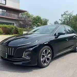 Hongqi E-QM5, 2021