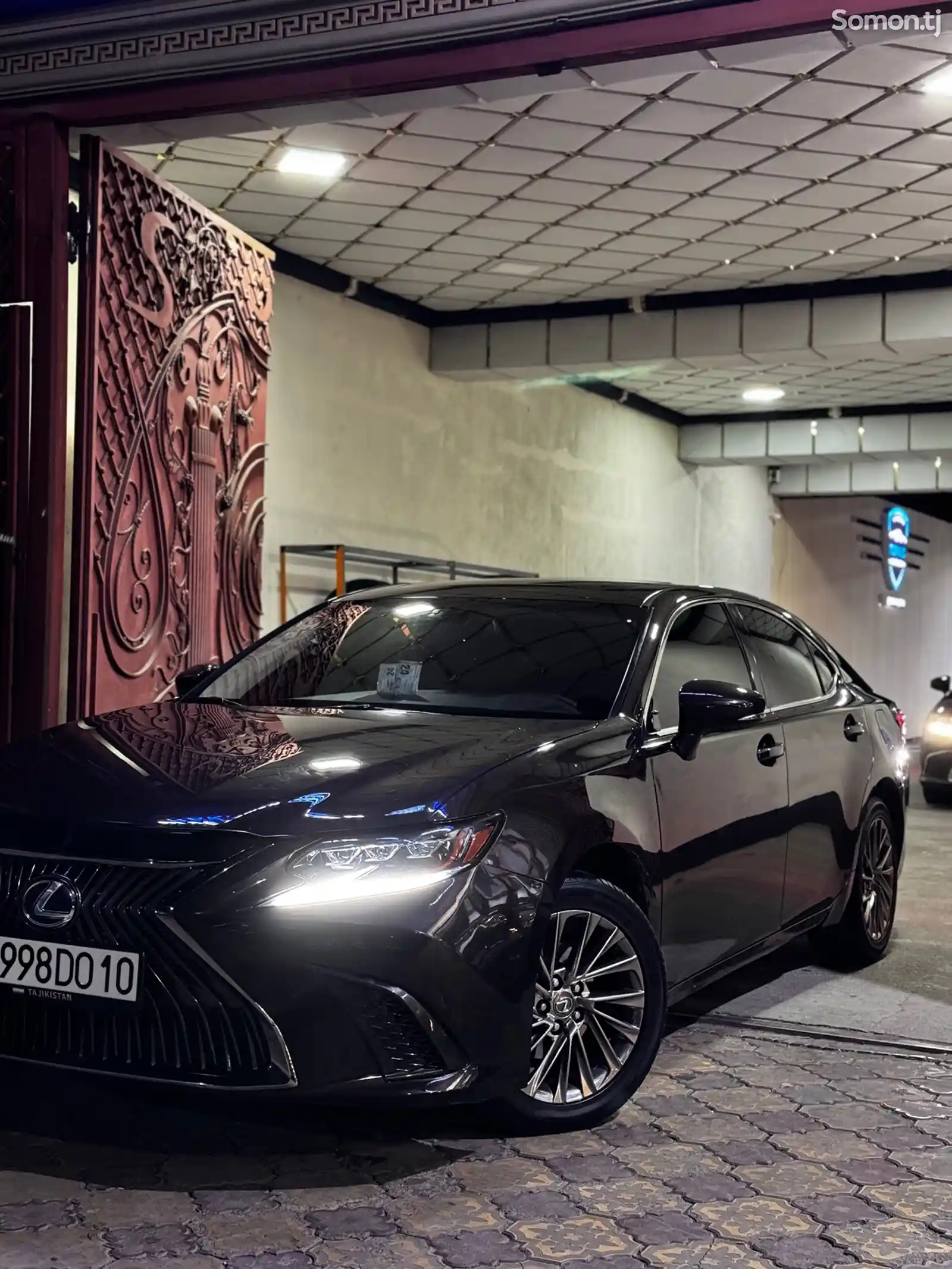 Lexus ES series, 2013-1