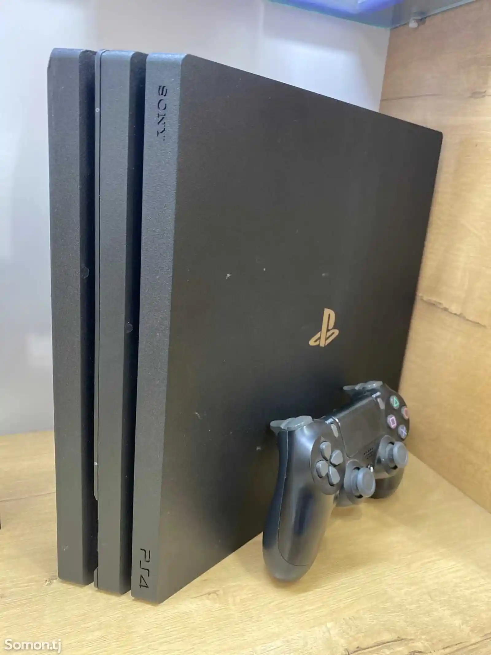 Игровая приставка PlayStation 4 Pro 1TB-2