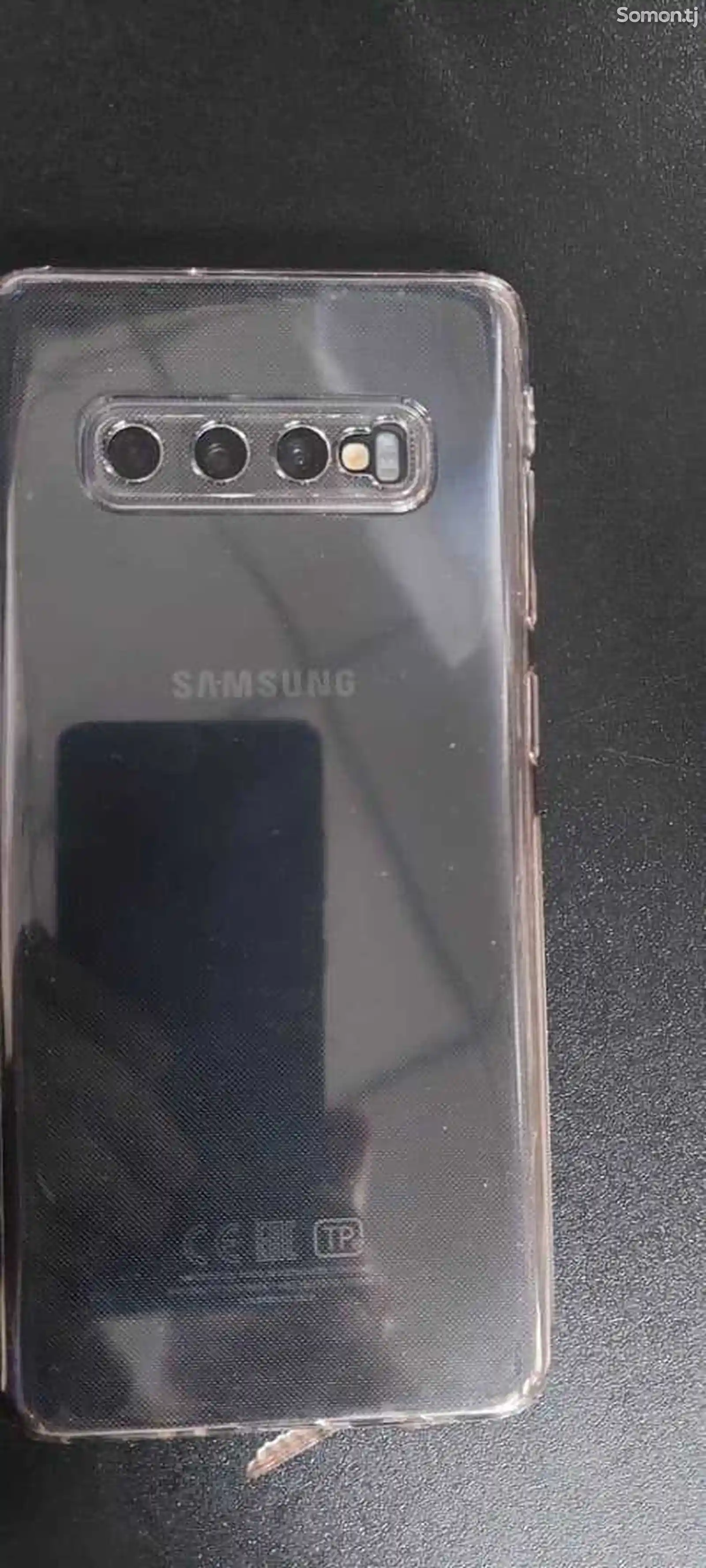 Samsung Galaxy S10 Plus-1