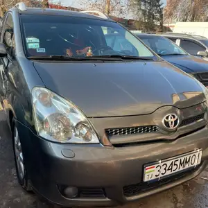 Toyota Verso, 2006