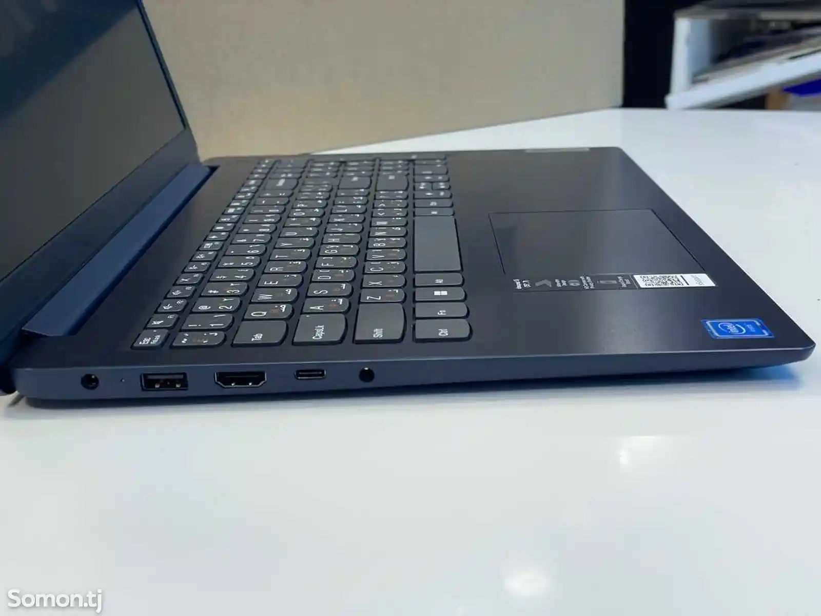 Ноутбук Lenovo Celeron 8/SSD256GB-3