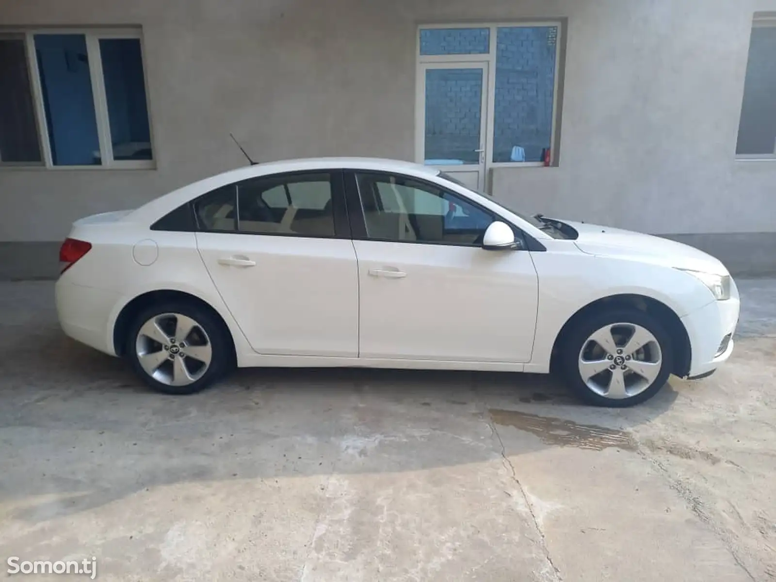 Chevrolet Cruze, 2010-6