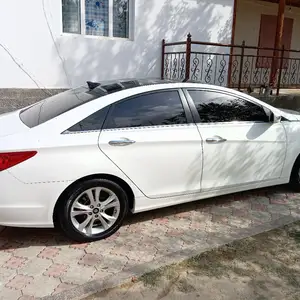 Hyundai Sonata, 2012