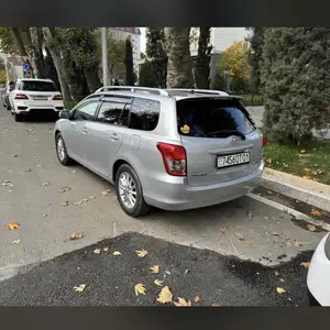 Toyota Fielder, 2011