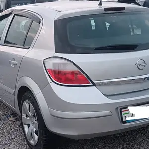 Opel Astra H, 2005