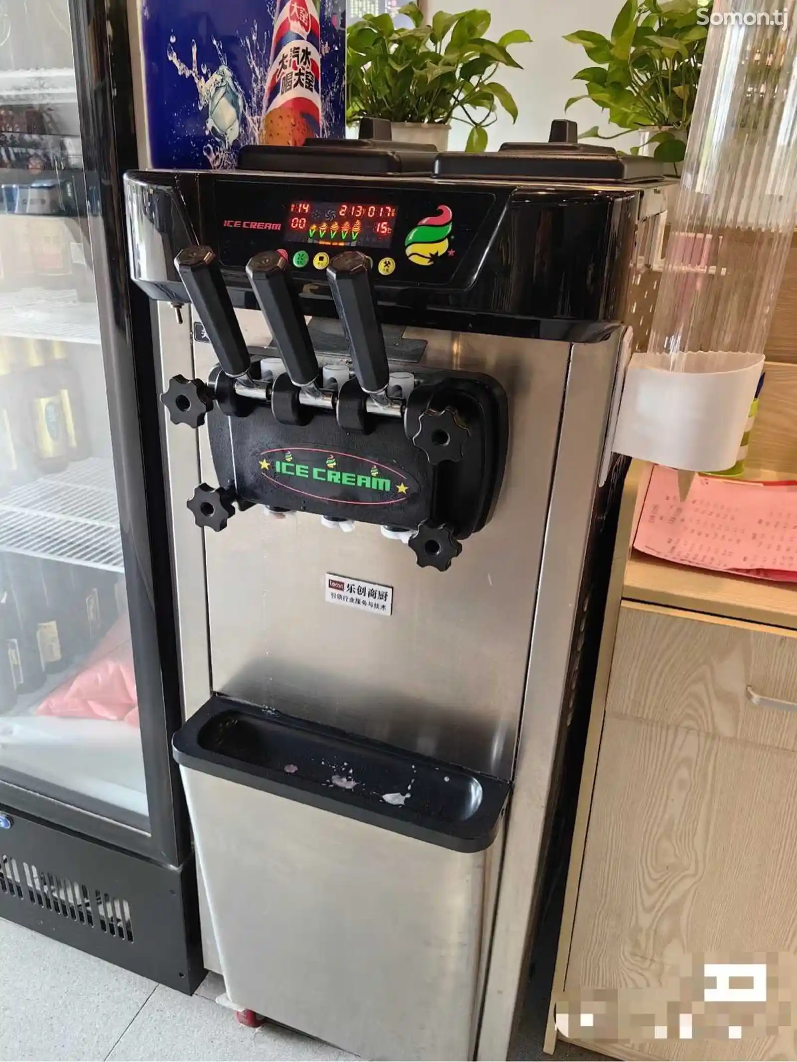 Аппарат Фризер для мороженого-1