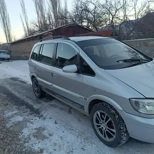 Opel Zafira, 2004