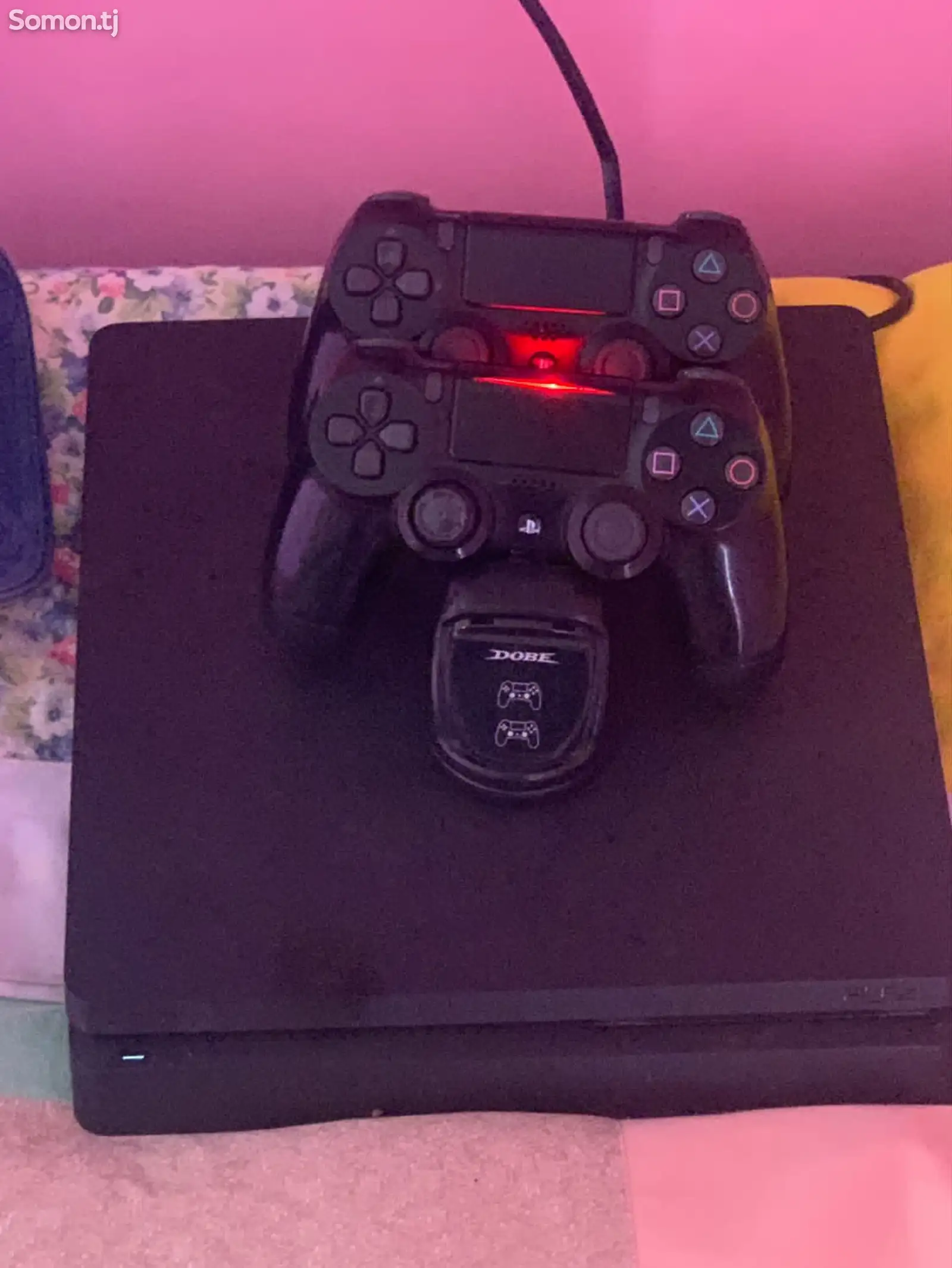 Игровая приставка Sony PlayStation 4 Slim-1