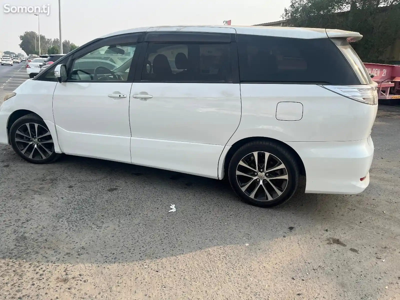 Toyota Estima, 2015-4