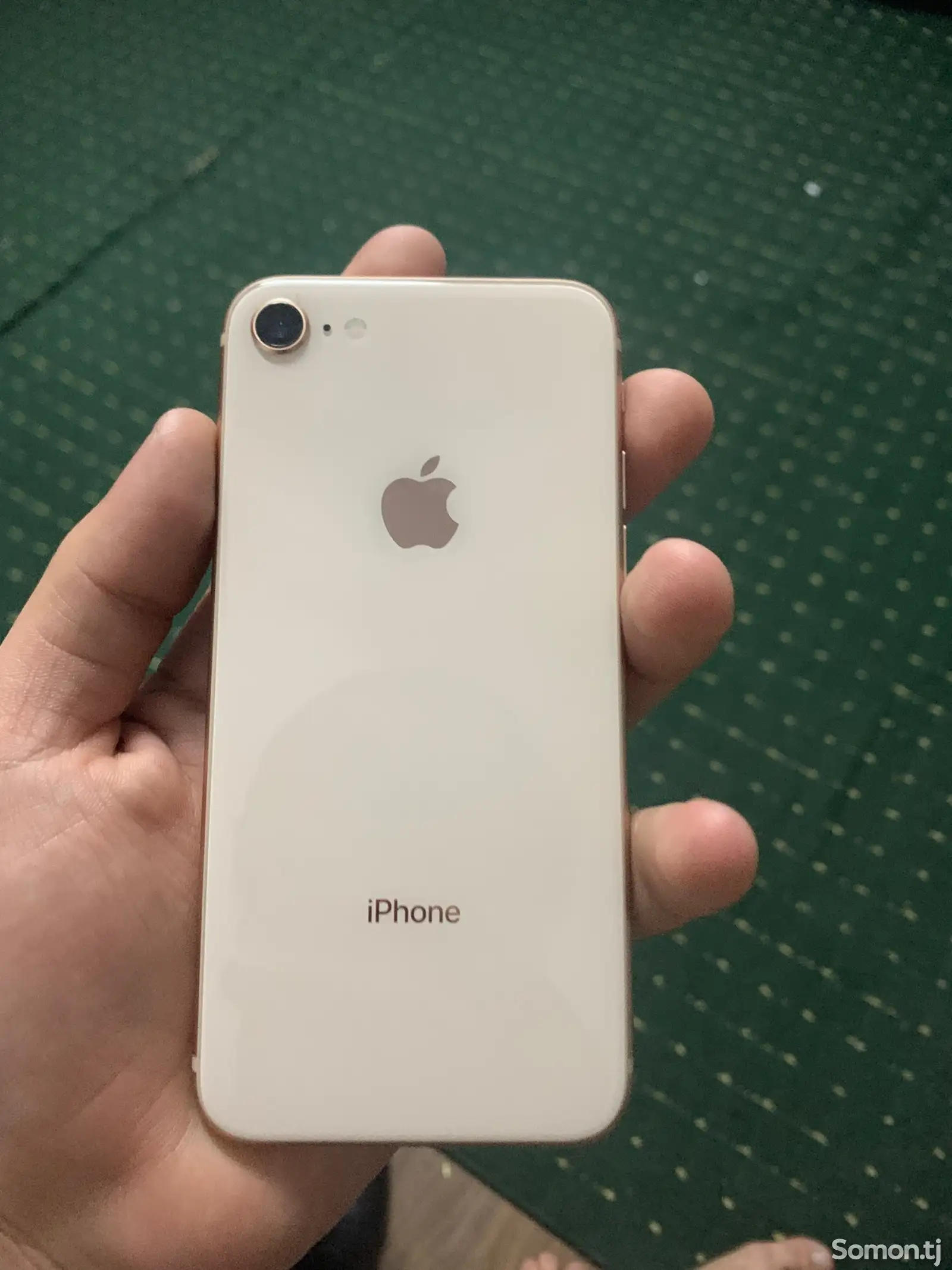 Apple iPhone 8, 64 gb, Gold-1