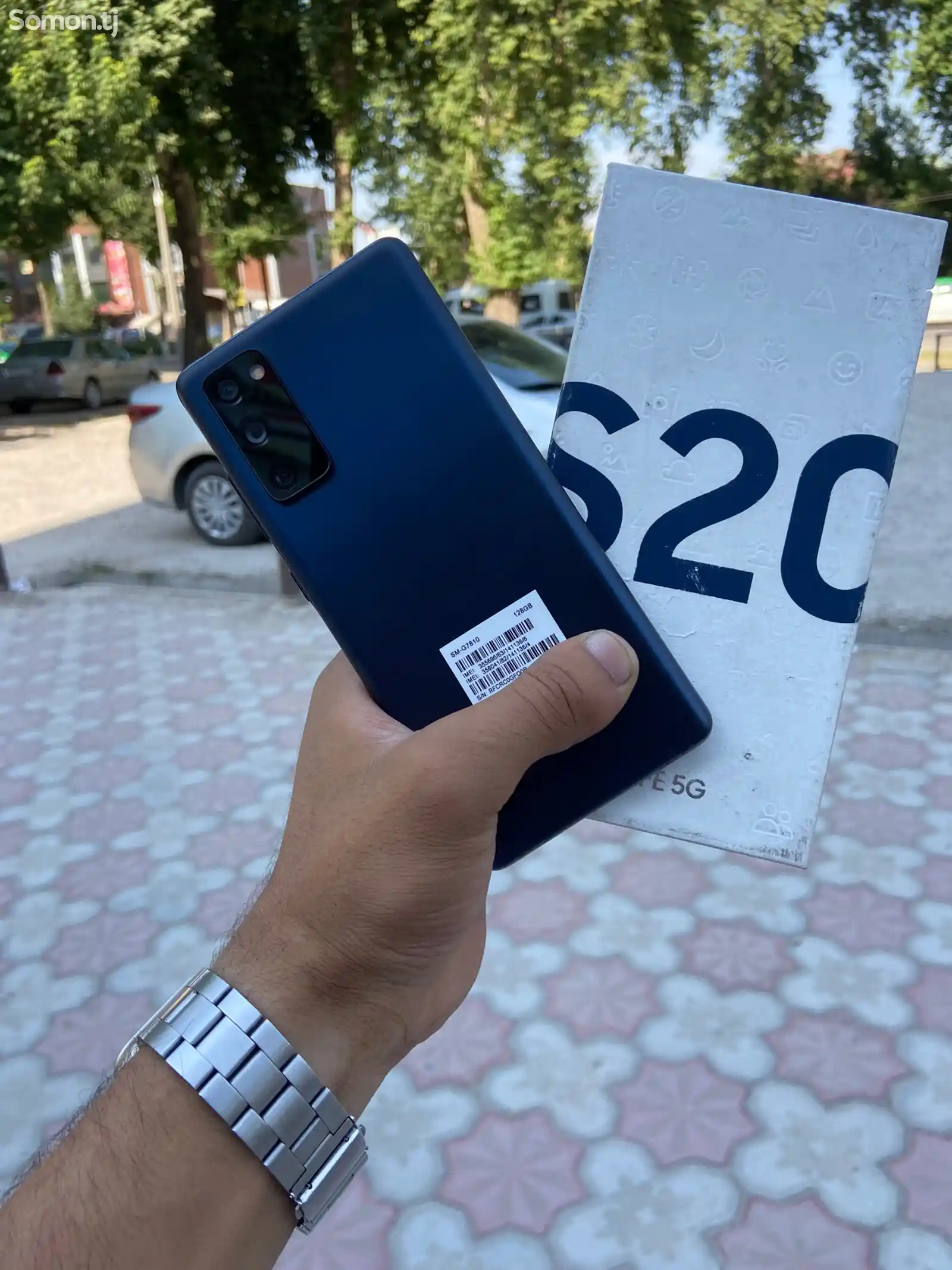 Samsung Galaxy S20 FE-1