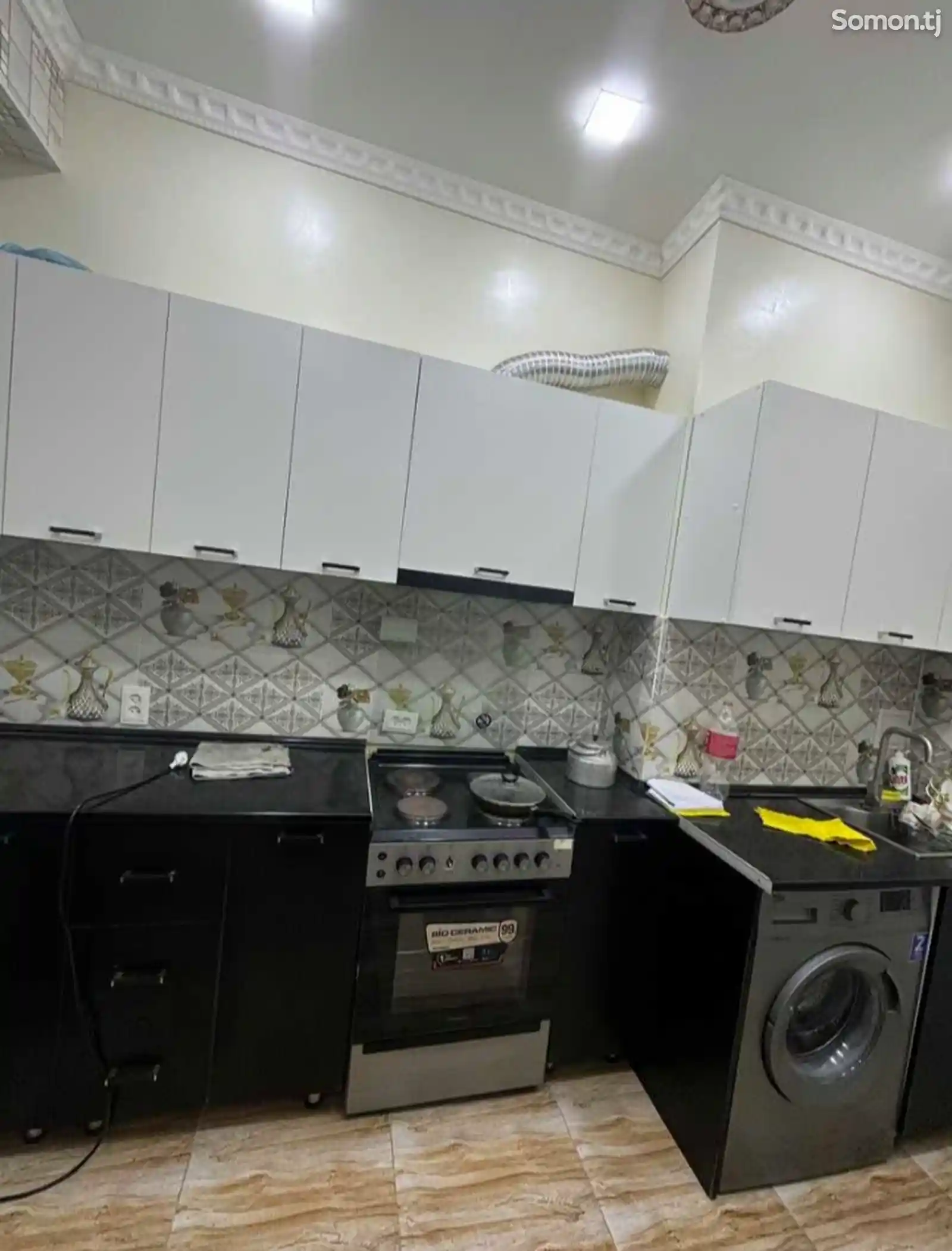 2-комн. квартира, 6 этаж, 60м², Цирк-3