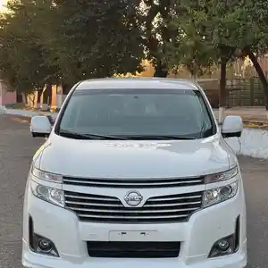 Nissan Elgrand, 2014