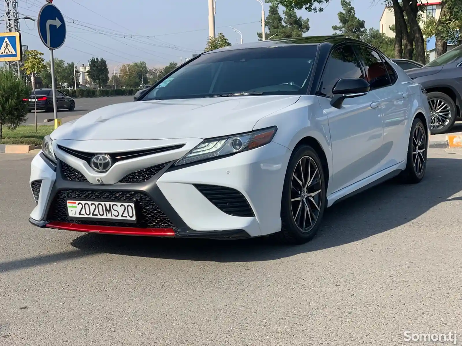 Toyota Camry, 2019-1