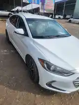 Hyundai Elantra, 2017-3