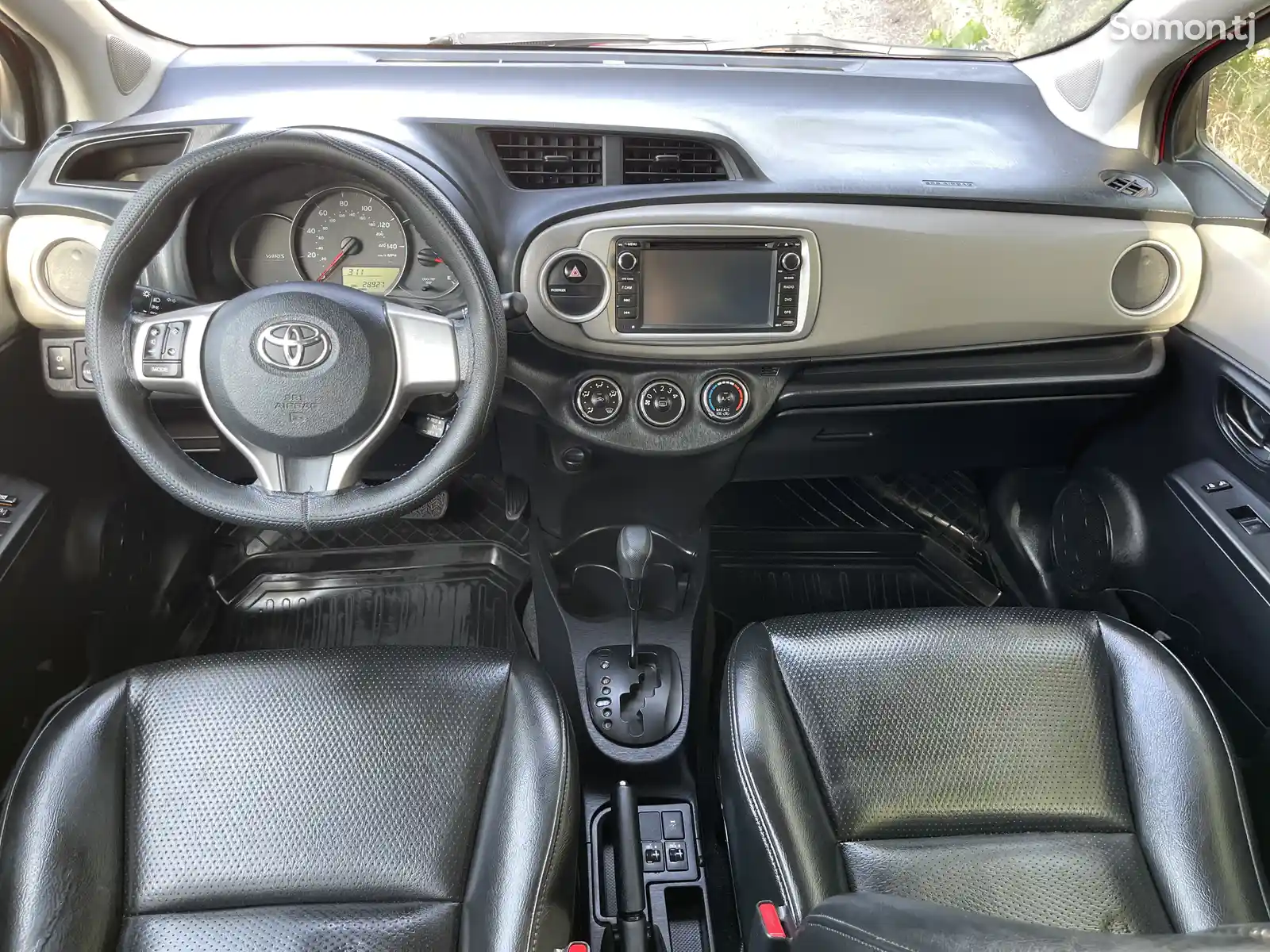 Toyota Yaris, 2013-8