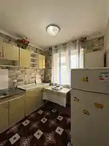 3-комн. квартира, 4 этаж, 80 м², 34 мкр-4