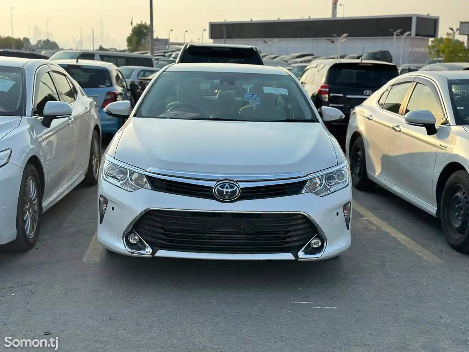 Toyota Camry, 2015-1