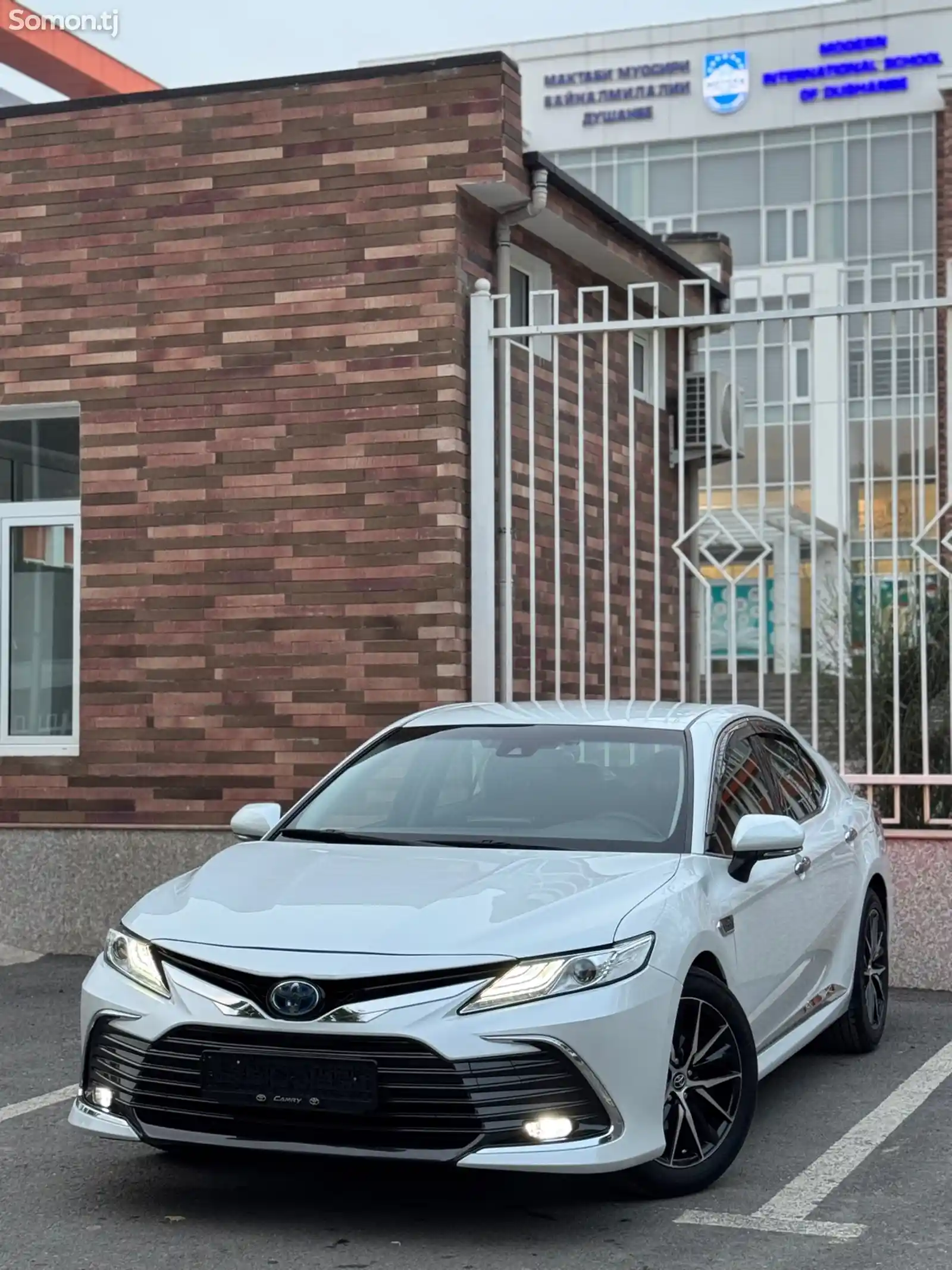 Toyota Camry, 2018-15