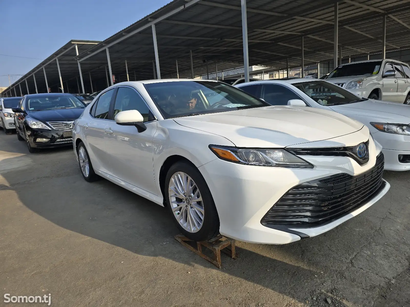 Toyota Camry, 2018-1